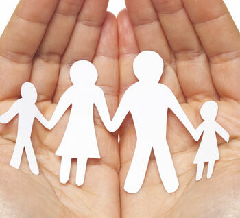 main_Family-paper-hands